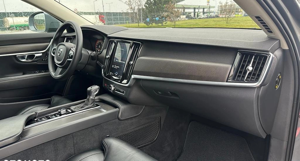 Volvo V90 Cross Country cena 97900 przebieg: 261000, rok produkcji 2018 z Pabianice małe 121